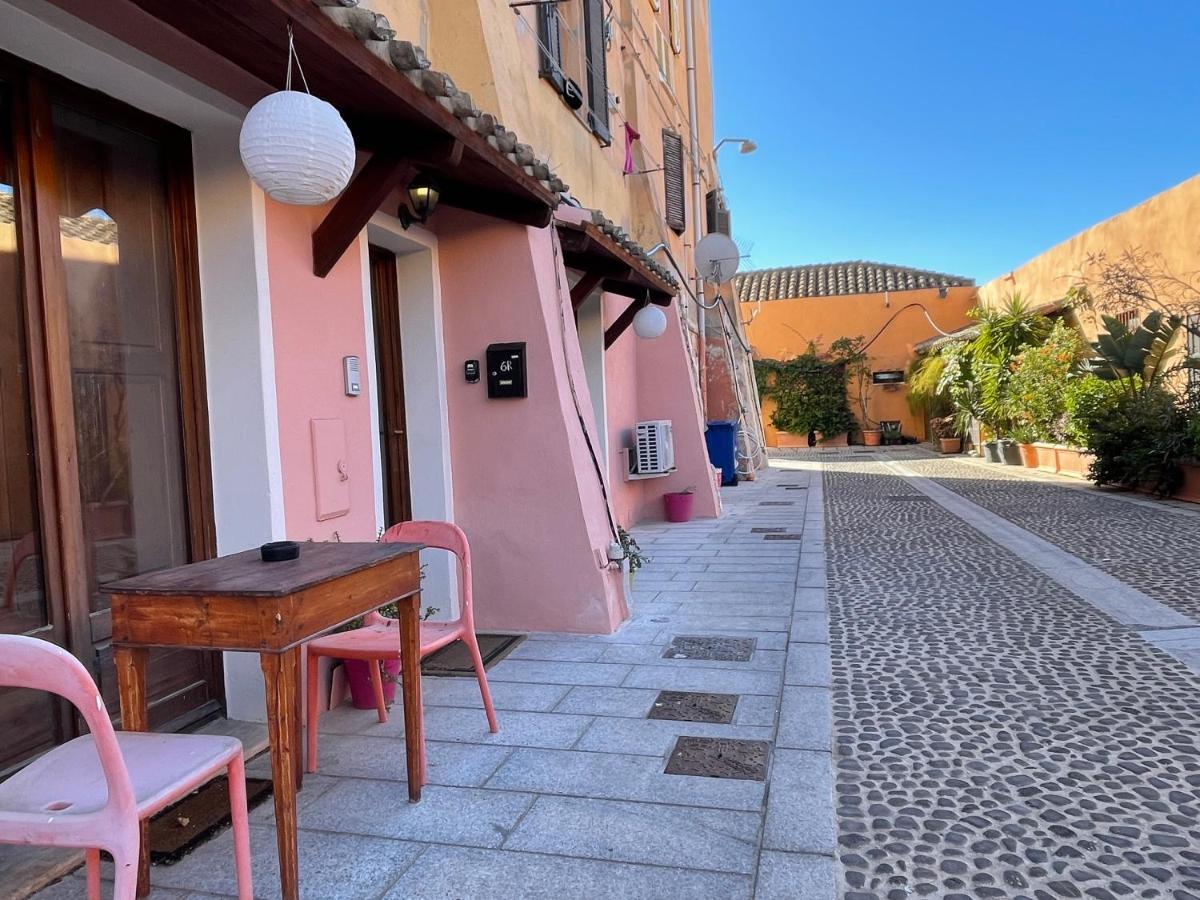 The Heart Of Cagliari, Cozy 2 Bedroom Apartment Kültér fotó