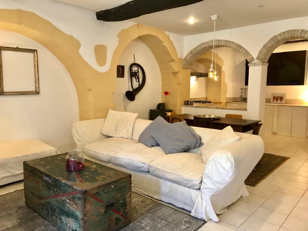 The Heart Of Cagliari, Cozy 2 Bedroom Apartment Kültér fotó